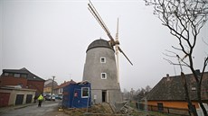 Od nové sezony by měl být větrný mlýn v Třebíči novým turistickým lákadlem....
