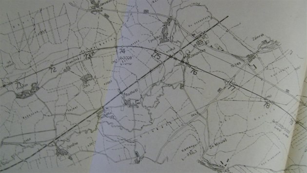 Ze studie z dubna roku 1962 je zřejmé, že projektanti tehdy plánovali přemostění Loučné o několik kilometrů východněji u Týnišťka.