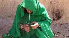 Uivatel drog v Afghánistánu (28. záí 2020)