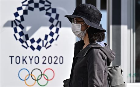 Úastníky olympijských her v Tokiu ekají písná protikoronavirová opatení.