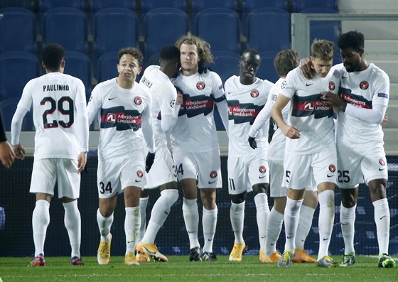 Radost fotbalist� Midtjyllandu.