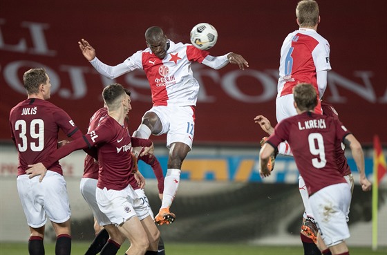 AC Sparta Praha] Sparta Praha beats Slavia Praha 3-2 in the Prague Derby to  go 5 points clear at the top of the table (with only 3 matches to go) :  r/soccer