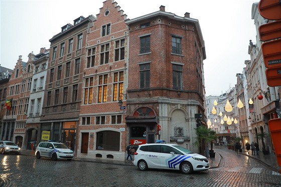 Bruselská policie rozehnala nepovolený veírek europoslanc a diplomat v...
