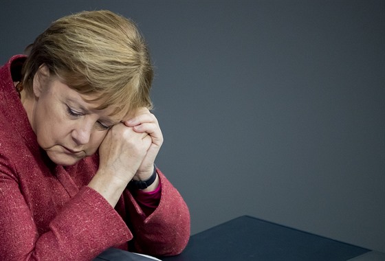 Nmecká kancléka Angela Merkelová pi zasedání v nmeckém Spolkovém snmu (9....