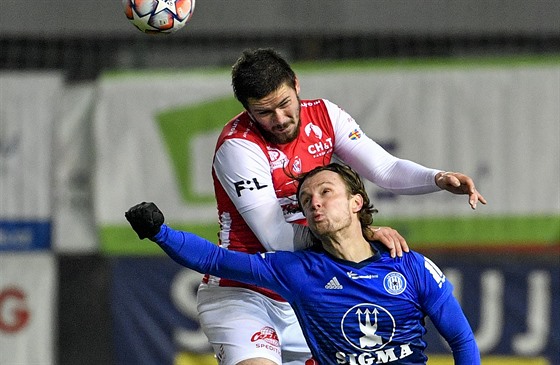 Martin Toml z Pardubic (nahoe) a Martin Nepor z Olomouce v hlavikovém...