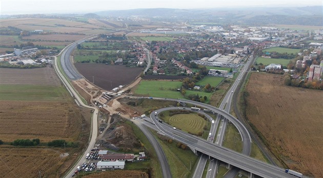 Výstavba obchvatu Otrokovic, který bude souástí dálnice D55. Snímek je z...