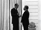 Francouzský prezident Valéry Giscard d'Estaing hovoí s nmeckým kancléem...