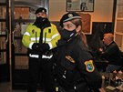 V restauraci v centru Ostravy zasahují policisté. ádají, aby hosté opustili...