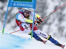 výcarský lya Marco Odermatt v obím slalomu v Santa Caterin.