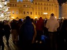 Centrum Prahy zaplavili lidí. Bez odstup a v mnoha pípadech bez rouek