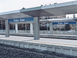 Ve stanici Praha-Eden probíhají poslední práce ped zahájením provozu. (9....