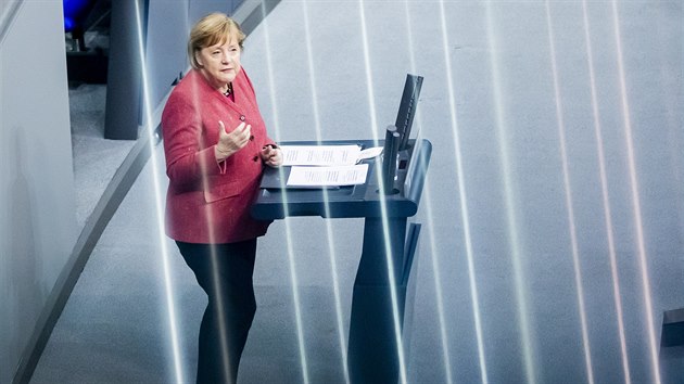 Nmeck kanclka Angela Merkelov hovo bhem zasedn v nmeckm Spolkovm snmu o federlnm rozpotu. (9. prosince 2020)