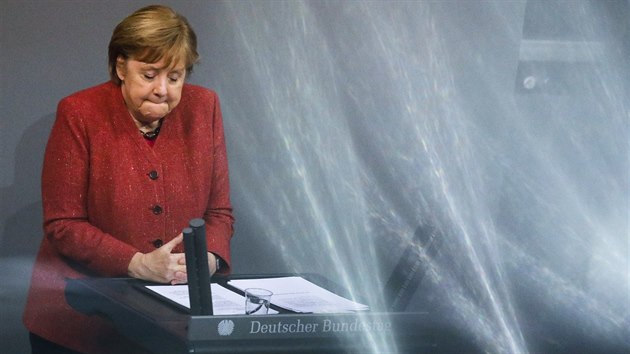 Nmeck kanclka Angela Merkelov pi zasedn v nmeckm Spolkovm snmu (9. prosince 2020)