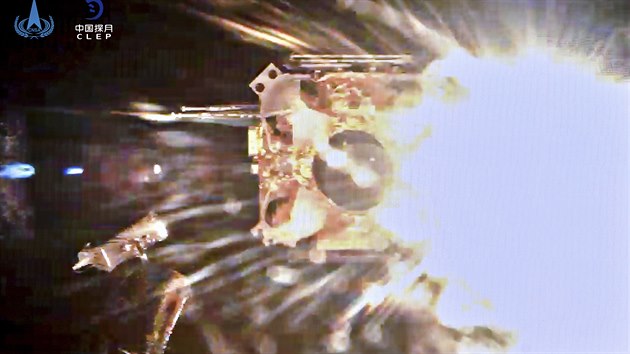 Snmek ze tvrtka 3. prosince 2020 zachycuje stoupajc modul sondy chang-e 5, kter odlt z Msce s jeho vzorky.