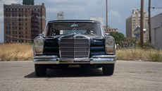 Mercedes-Benz 600