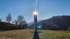Tajemný monolit v Rumunsku. Podobné objekty se vyskytly i v USA. (1. prosince...
