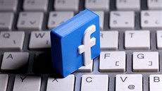 Facebook kraluje sociálním sítím.