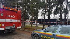 Vlak srazil v Plzni jedenáctiletou dívku. Na míst zemela. (4. 12. 2020)