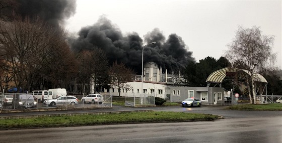 Poár skladovací haly v Kostelní ulici v Most (19. prosince 2020)