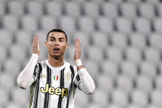 Cristiano Ronaldo během utkání Juventusu s Atalantou neproměnil penaltu.