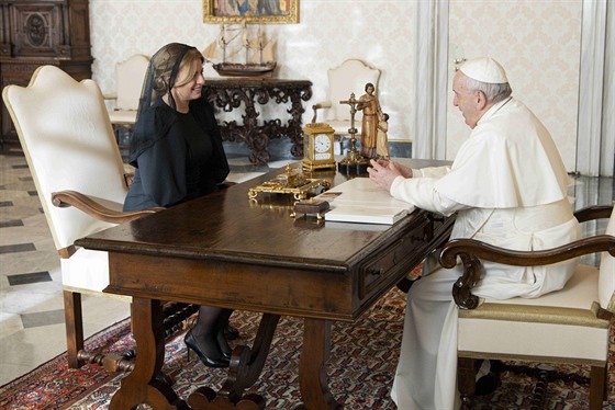 Slovenská prezidentka Zuzana aputová se sela s papeem Frantikem. (14....