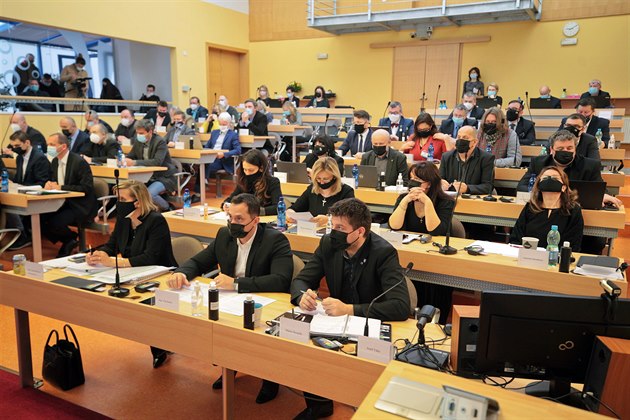 Ustavující zasedání zastupitelstva Karlovarského kraje. (14. prosince 2020)