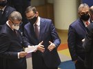 Andrej Babi s polským premiérem Mateuszem Morawieckim na summitu EU (10....