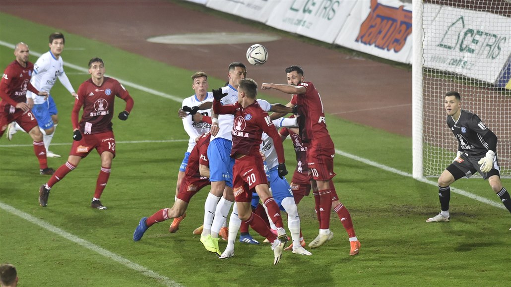 Momentka z prvoligového utkání mezi Baníkem Ostrava a Sigmou Olomouc.