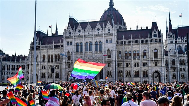 V Maďarsku vzniká Duhová televize. Pomohl jí evropský soud se zákonem proti LGBT+