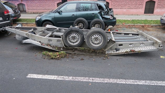 Vt pvsn vozk pokodil pi nehod v Opav nkolik dalch automobil.