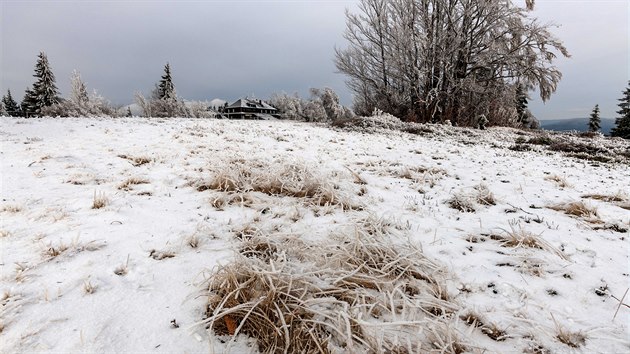 R�chorsk� bouda v zim�.