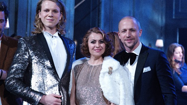 Zden�k Pi�kula a Tom� Klus k p�i nat��en� klipu k p�sn� V�no�n� �as