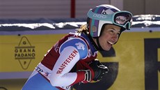 výcarská lyaka Michelle Gisinová se usmívá v cíli sjezdu  ve Val d'Isere.
