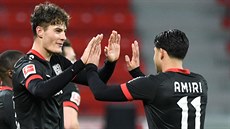 Patrik Schick oslavuje svoji trefu proti Bayernu se spoluhrá�em Nadiemem Amirim.