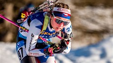 Tereza Voborníková na trati druhého sprintu v rakouském Hochfilzenu.