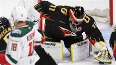 imon Hrubec v dresu Omsku v utkání KHL proti Kazani.