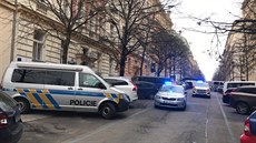 Policie vyetuje úmrtí novorozence v Praze 2. (16.12.2020)