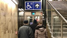 Stanice praského metra C Opatov má nový výtah pro rodie s koárky a...