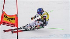Petra Vlhová na trati ob�ího slalomu v Courchevelu