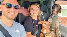 Sarah Grayová s man�elem Robertem zakoupili dodávku zna�ky Mercedes, kterou...