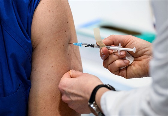 V Německu začalo očkování proti koronaviru. (27. prosince 2020)