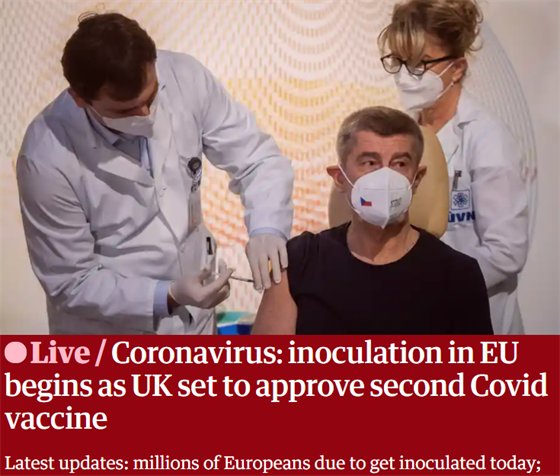 Premiér Andrej Babi dostává vakcínu proti koronaviru. (27. prosince 2020)