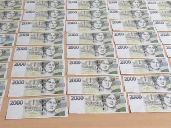 Dvojice podle kriminalist padlala bankovky v hodnot víc ne 600 tisíc korun.