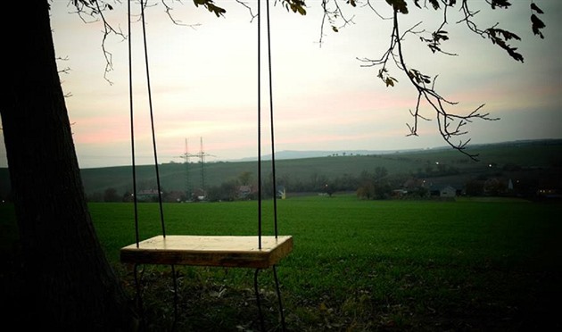 Zhoupnout se pi pohledu do krajiny mohou výletníci na trnácti místech na...