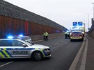 Nehoda policejn�ho vozu p�i v�jezdu z tunelu Blanka ve sm�ru na Troju a...