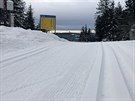 Na sjezdovk�ch Skiare�lu Lipno le�� necel�ch 50 centimetr� sn�hu.