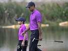 Tiger Woods a jeho syn Charlie na turnaji PNC Championship v Orlandu.