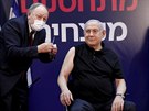 Izraelský premiér Benjamin Netanjahu se nechal okovat vakcínou proti...