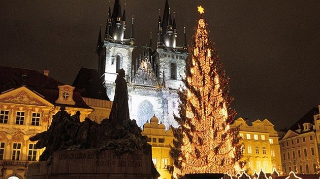 St�lic� mezi z�kazn�ky je centrum Prahy. Loni firma vyhr�la p�tilet� tendr na v�zdobu hlavn�ho m�sta.