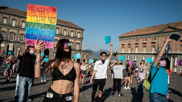 Demonstrace na podporu prv LGBT komunity v Itlii. (27. ervna 2020)